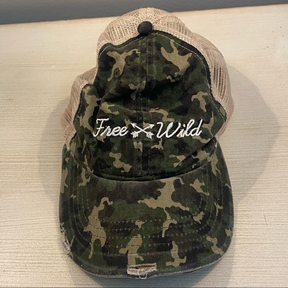 2/$25 Free Wild Camo Women’s Mesh Trucker Baseball Hat - Picture 1 of 5